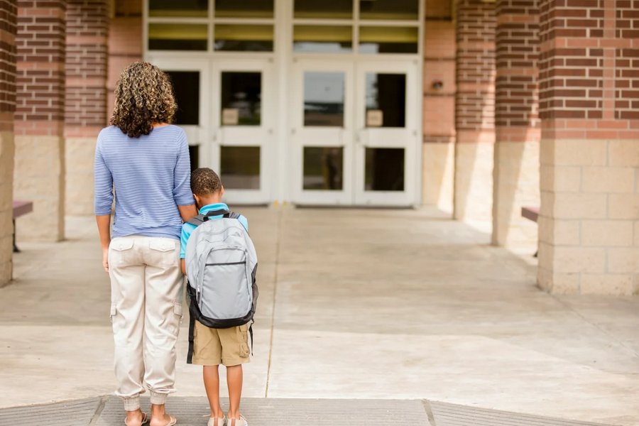 Parental Guide to Help Your Kids in Dealing with back-to-School Anxiety